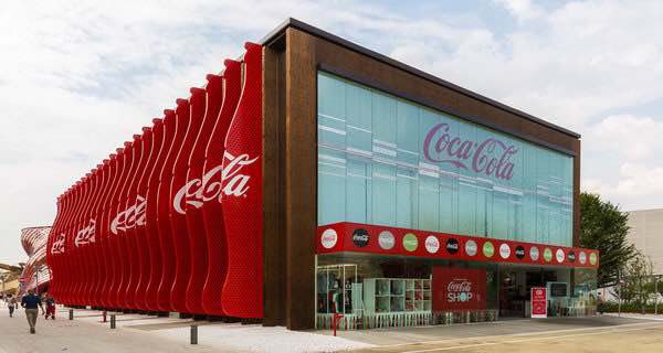 Coca-Cola, il padiglione Expo si trasforma in un campo da pallacanestro
