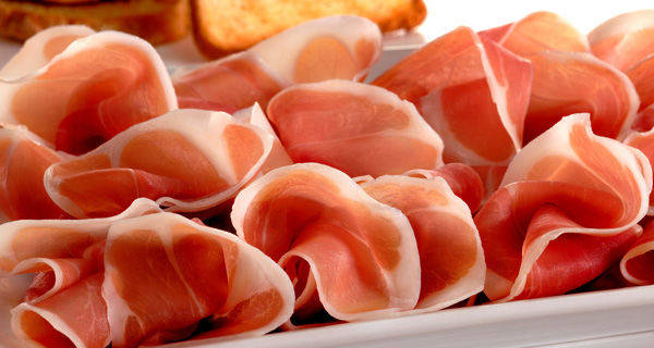 Prosciutto di San Daniele DOP: il pre-affettato cresce del 7,2% sul 2015