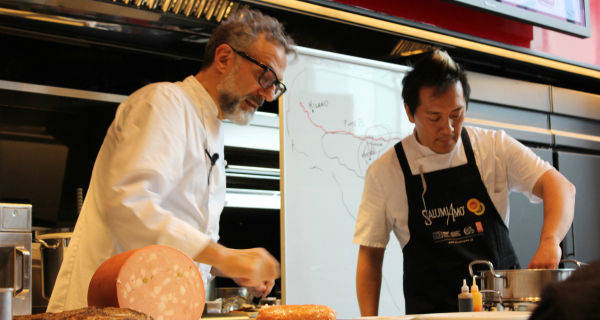 Massimo Bottura interpreta i salumi italiani a Tokyo