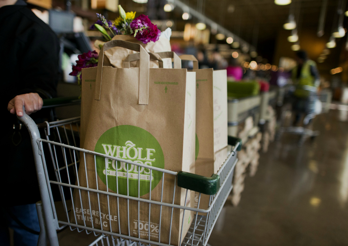 Whole Foods, il matrimonio sarà con Amazon