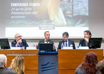 parmigiano reggiano-bilancio-2017-export-Olivero-Bertinelli