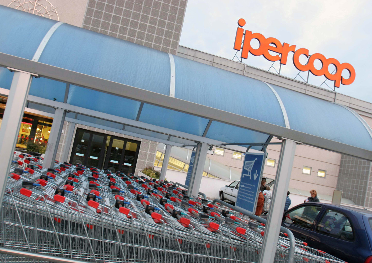 AZ SpA (ri)inaugura l’ipercoop di Avellino