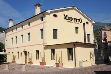 La Cantina-Mionetto-Prosecco-Valdobbiadene