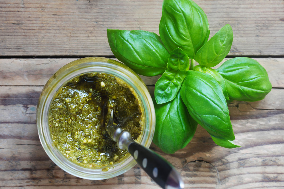 Pesto alla genovese: il sugo pronto preferito dagli italiani