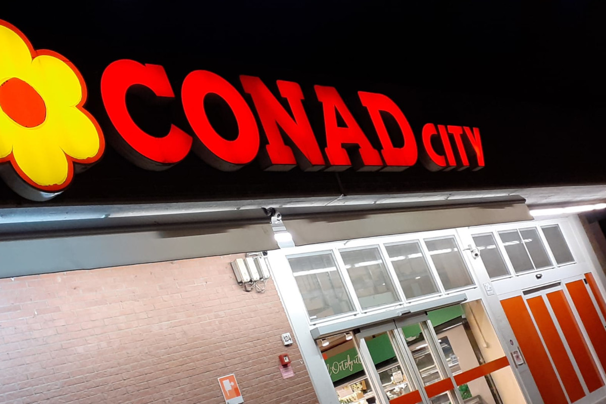 Conad rinnova tre punti vendita: Savignano sul Panaro, Cagliari e Roma