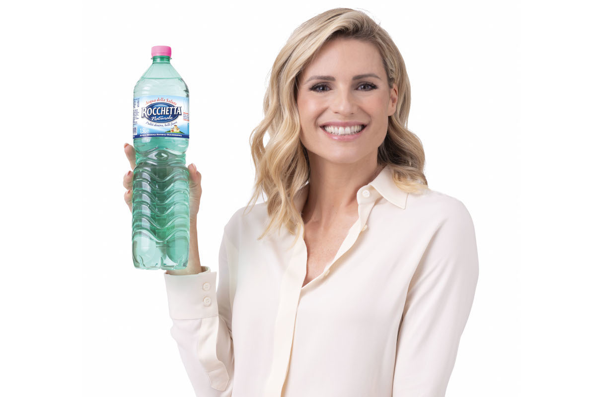 Acqua Rocchetta, Michelle Hunziker è la nuova testimonial