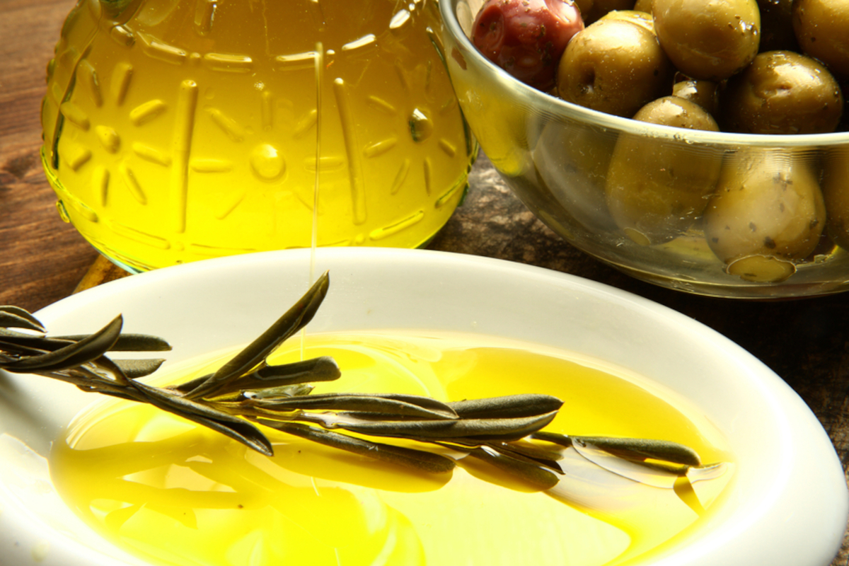 Dimezzata la produzione di olio d’oliva nel Lazio
