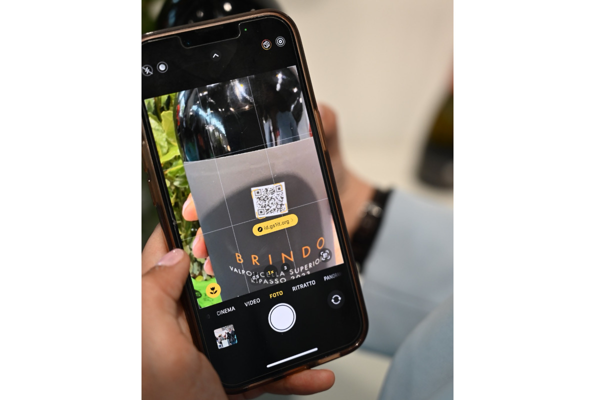 “Brindo”, arrivano le etichette digitali per il vino