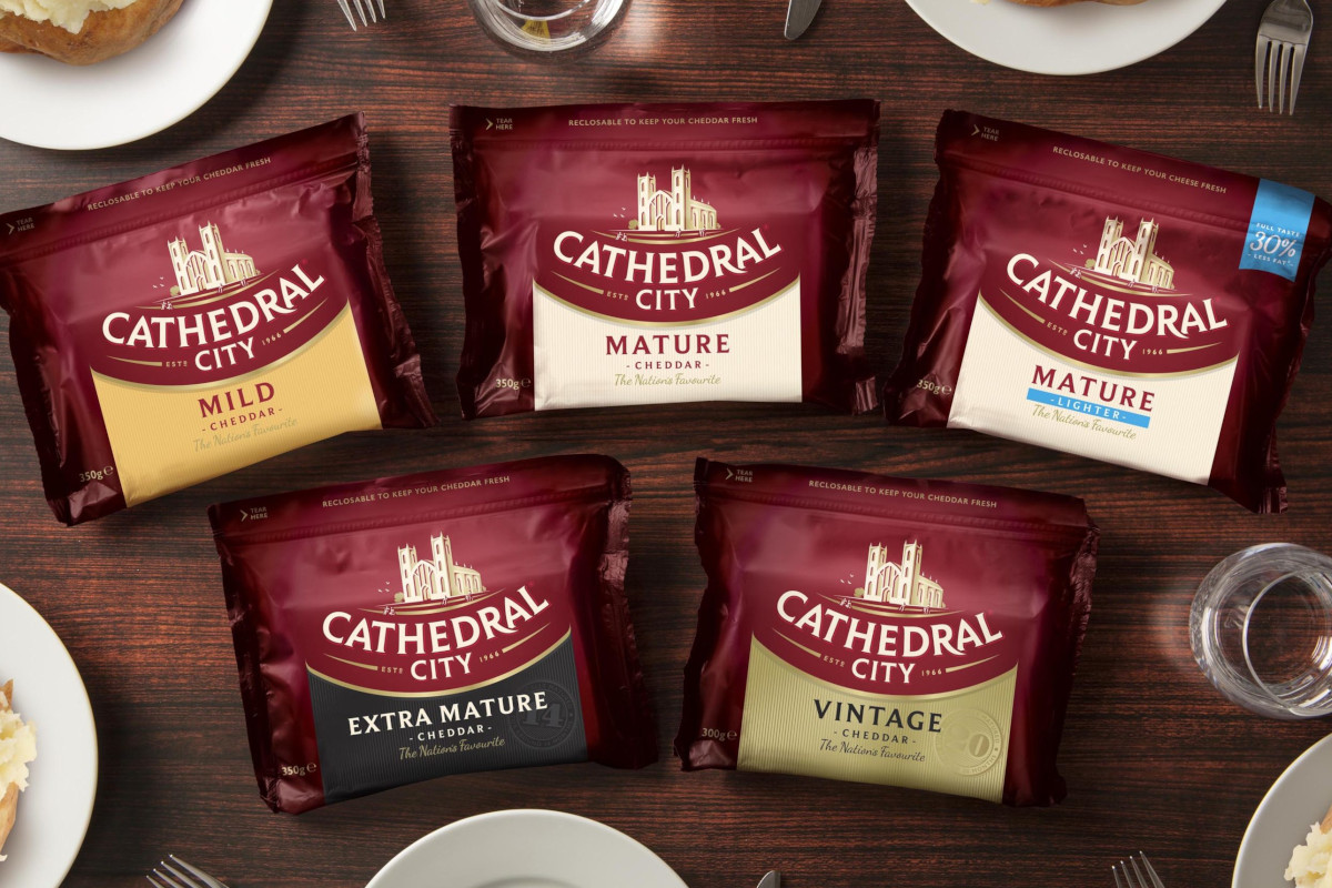 Il Cheddar “Cathedral City” arriva in Italia